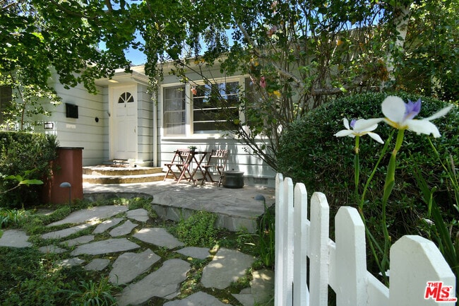 Building Photo - 2415 Washington Ave Rental