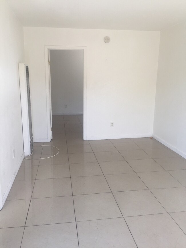 Photo - 3742-3748 Unit 3744