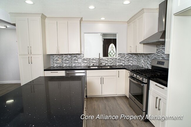 Photo - 17926 Ludlow St