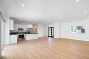 Photo - Modern 5 bedroom House for lease in Northr...