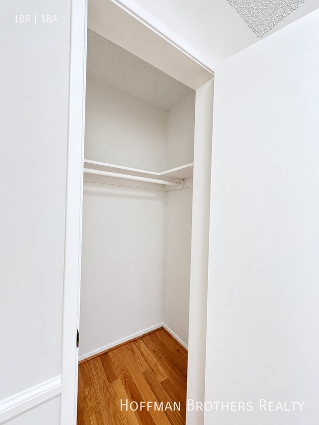 Photo - 1020 N Edinburgh Ave Unit 5