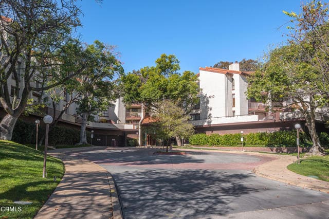 Building Photo - 4210 Vía Arbolada Unit 301