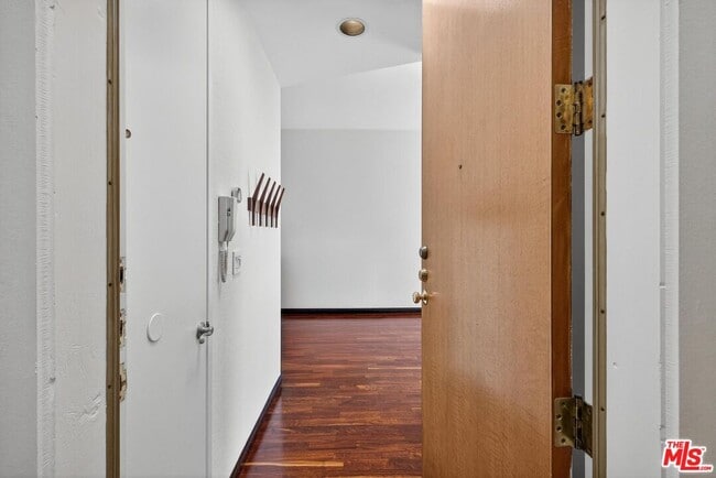 Photo - 1653 Micheltorena St Unit 3