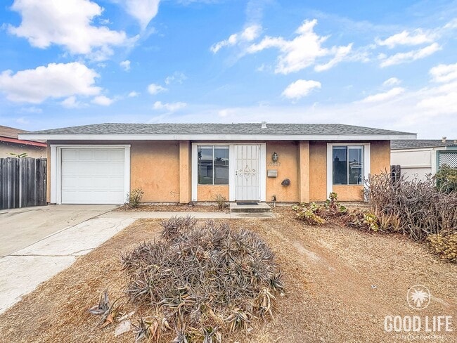 Building Photo - Spacious 3B/2BA House in Mira Mesa with W/...