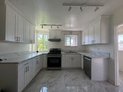 Kitchen - 1529 S Monterey St