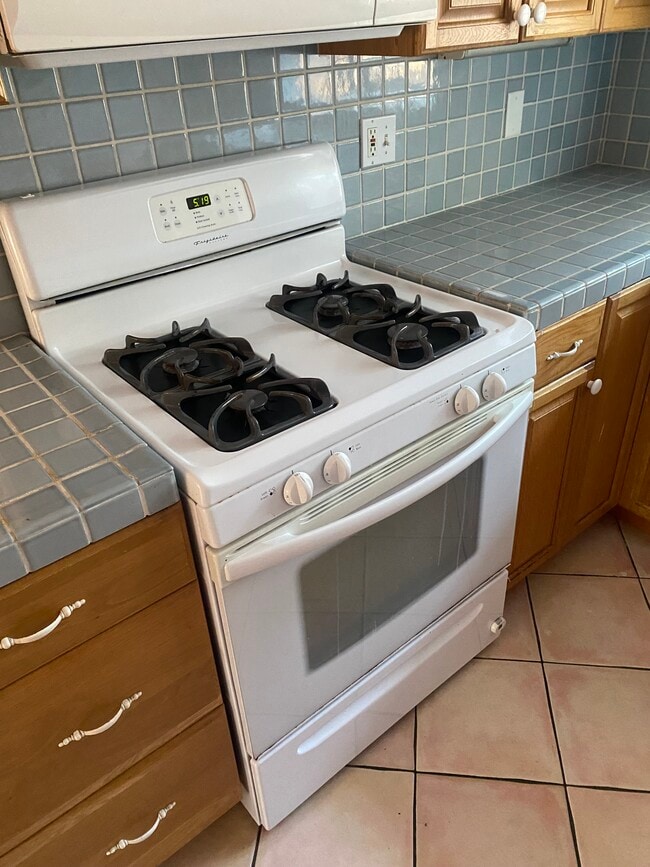 Building Photo - 4400 Overland Ave Unit 3 Rental
