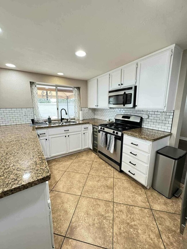 Photo - Temecula 3 Bedroom Home with SOLAR! Pets OK!