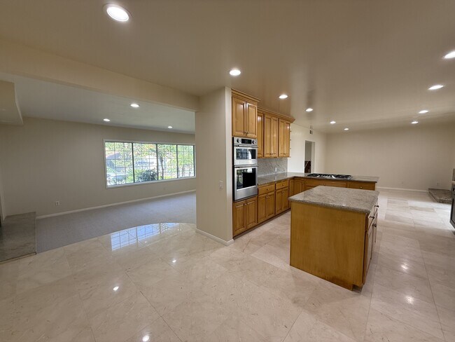 Photo - 2716 Ridgepine Dr