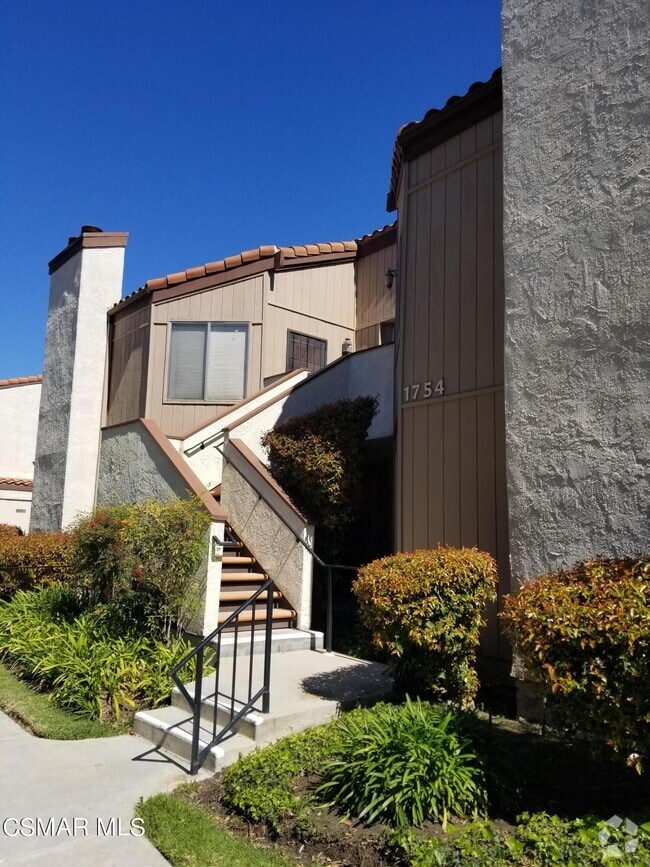 Building Photo - 1754 Sinaloa Rd Rental