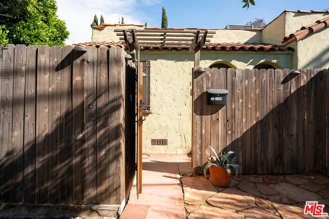 Photo - 3106 Silver Lake Blvd