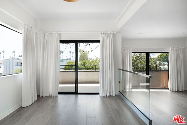 Photo - 817 10th St Unit 205