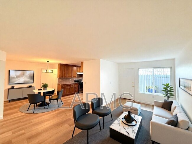 Building Photo - 1059 Western Ave