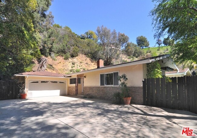Photo - 2540 Laurel Pass Ave House