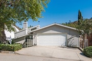 2 carGarage - 2781 Mira Vista Dr House