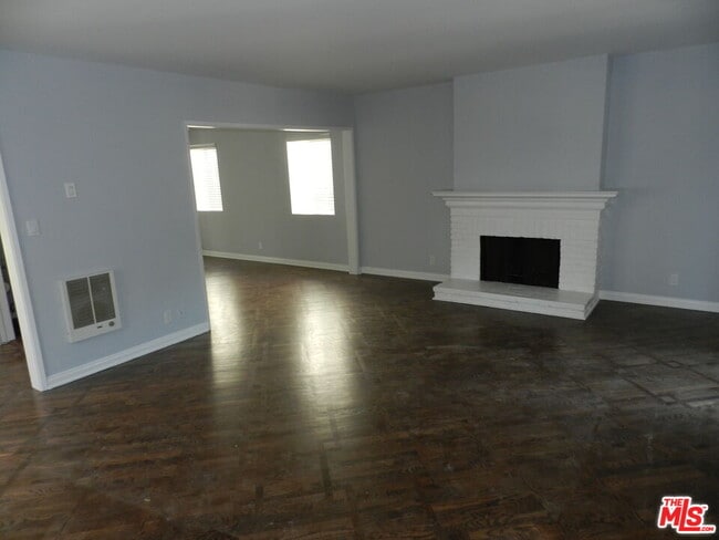 Photo - 2711 Arizona Ave