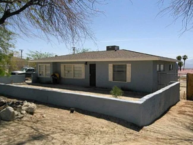 Building Photo - Charming 2-Bedroom Home in Desert Hot Springs - Just $1,800/month!