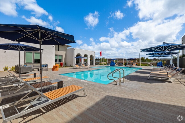 Solaire - Solaire Apartments