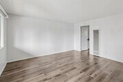 1BR, 1BA - 500SF - Living Room - 3500 Cedar Avenue