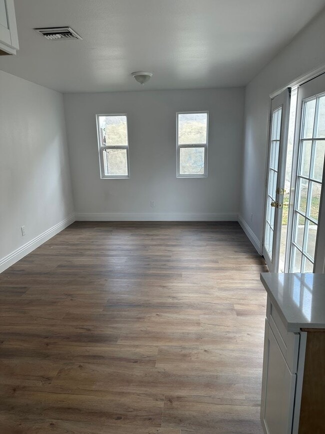 Photo - 1472-1472 E 21st St Unit 1470