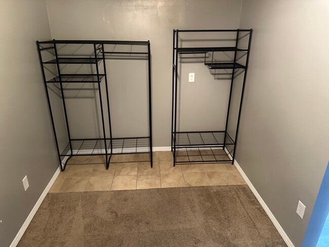 Photo - 422 E 41st St