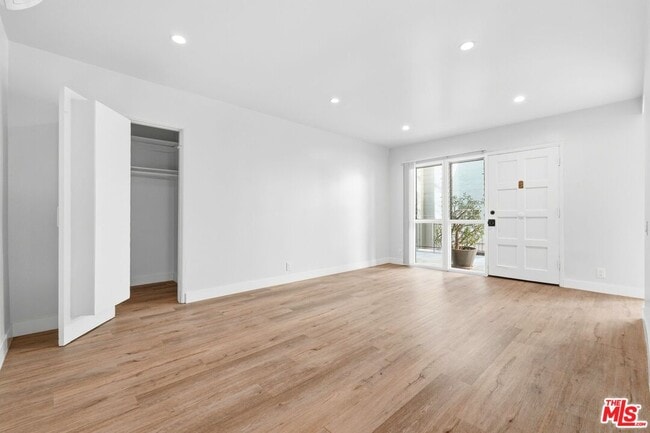 Photo - 612 Huntley Dr Unit 2