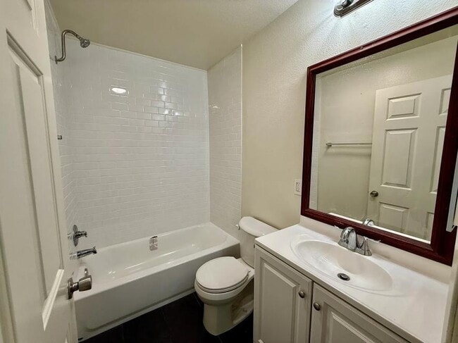Photo - 1 bedroom in NORTH HOLLYWOOD CA 91605 Unit 102