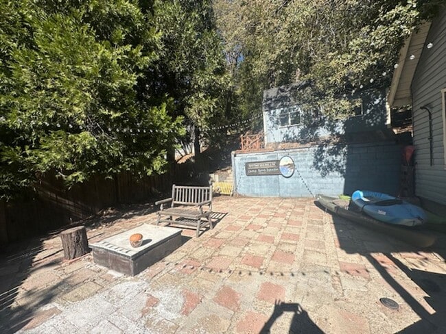 Photo - 482 Zuger Ct