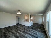 Photo - Cozy 2 bedrooms house + 1 bath.  Newly upg...