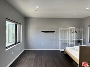 Photo - 727 S Gramercy Dr