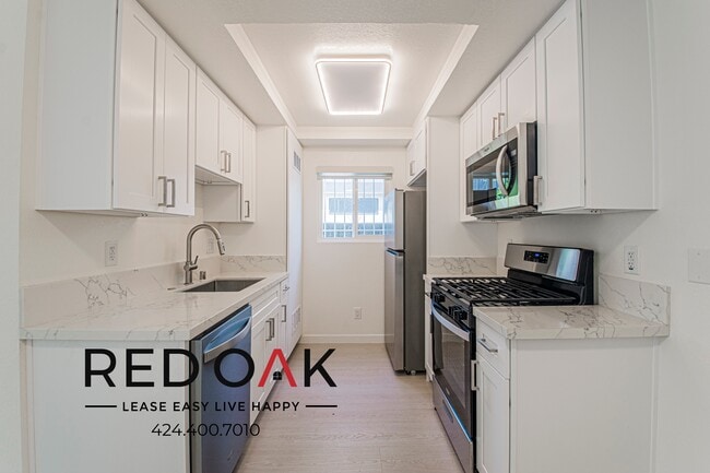 Photo - 912 N Ridgewood Pl Unit 2