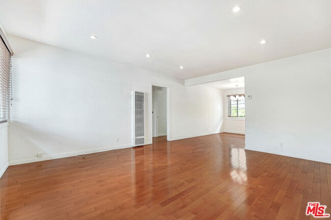 Photo - 1219 N Crescent Heights Blvd Unit C