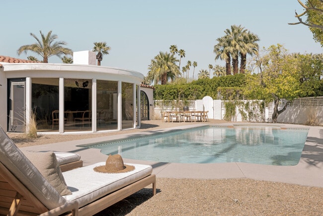 Photo - 276 E Granvia Valmonte