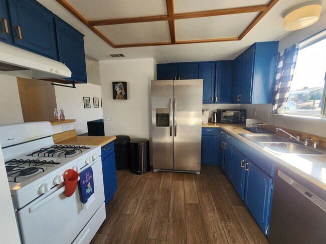 Photo - Fully Furnished! Move in with just a suitcase!