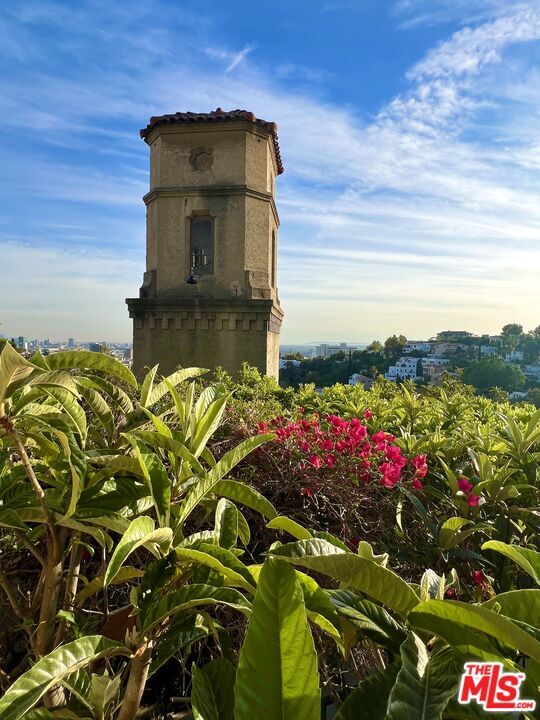 Photo - 2185 Broadview Terrace