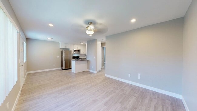 Photo - Henry Square