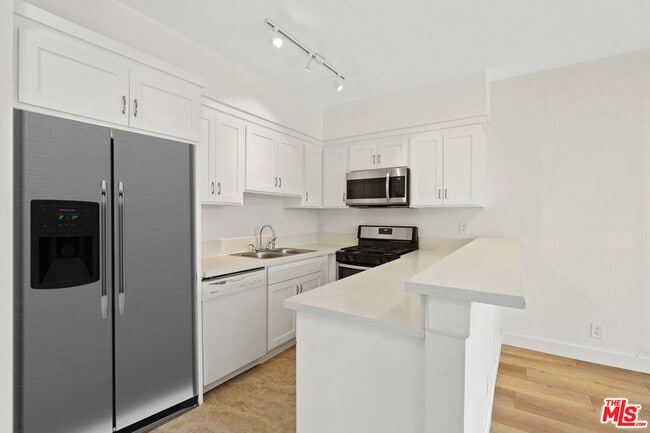 Photo - 1920 Overland Ave Unit 101