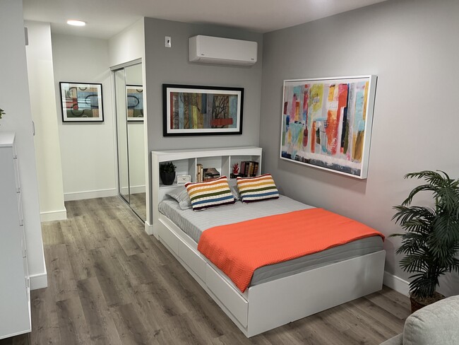 Photo - Kingsley Diplomat Apartments