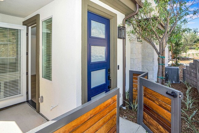 Gorgeous brand new townhome in 3Roots! End... - Gorgeous brand new townhome in 3Roots! End...