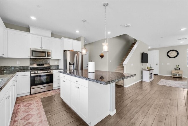 Photo - 1059 Little Leaf St