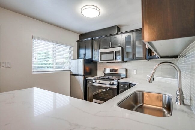 Photo - Apartments close to Downtown LA with Gym, BBQ Area, Laundry Facilities and More!