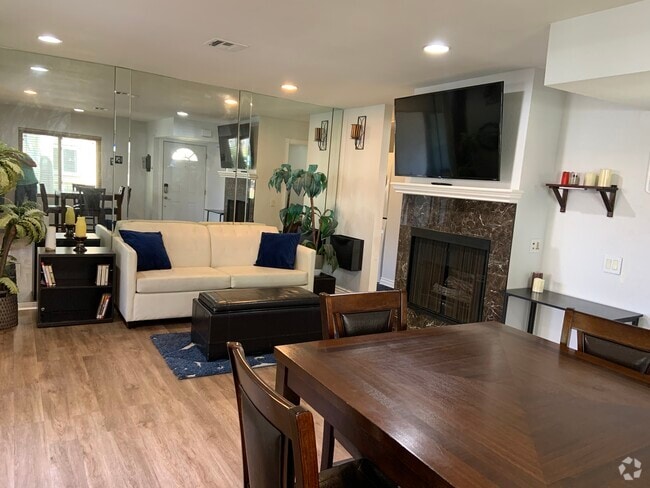 Building Photo - 10628 Dabney Dr Unit 165 Rental