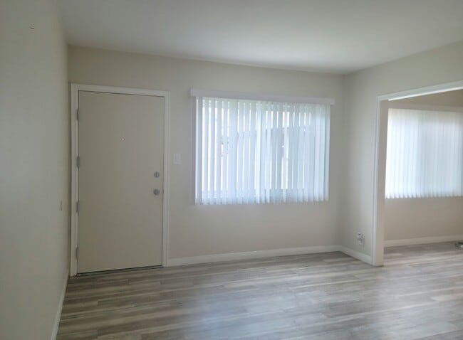 Photo - 619 S Grevillea Ave Apartment Unit 4