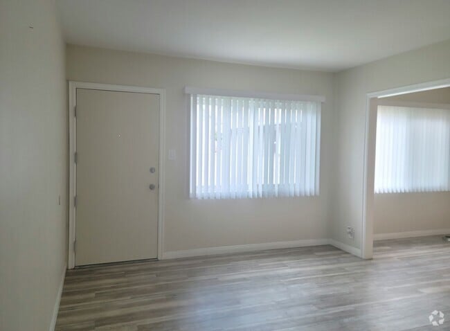 Building Photo - 619 S Grevillea Ave Rental