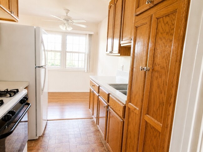 Photo - 11618 Riverside Dr