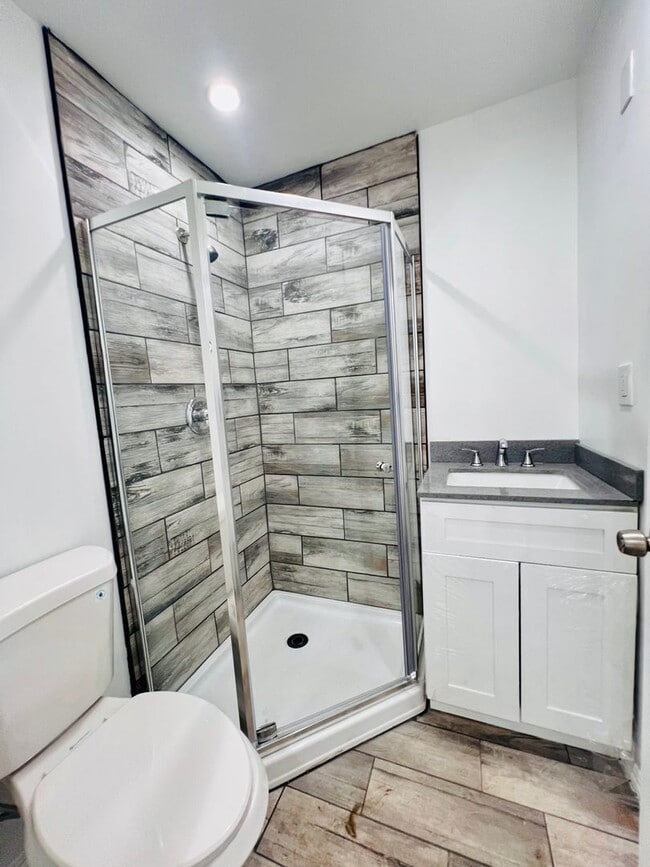 Building Photo - Pace Properties Unit 9700 Pace Ave