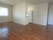 Photo - 4481mont Apartment Unit 4481A