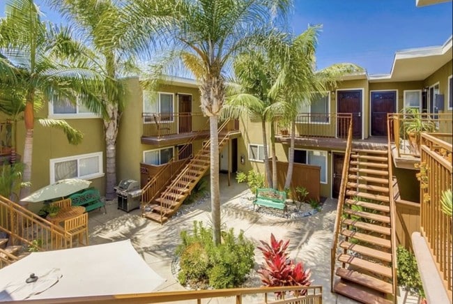 Photo - 4050 46th St