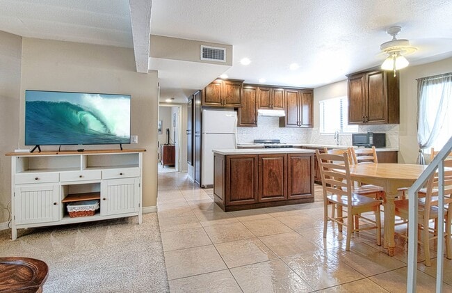 Photo - 414 E Oceanfront Unit C