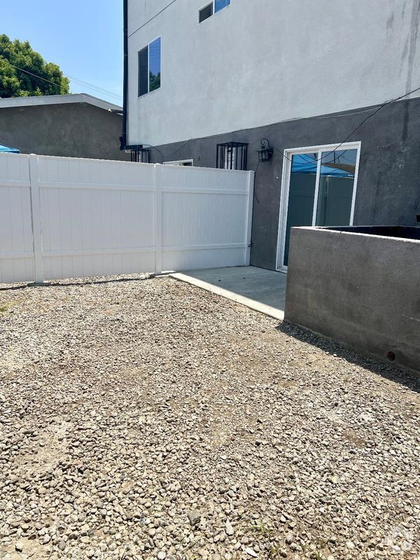 Building Photo - 791 E 41st Pl Rental