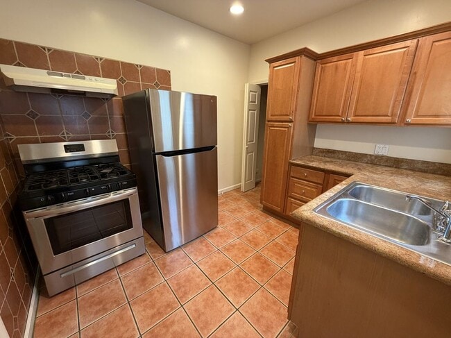 Photo - 630 1/2 North Spaulding Avenue